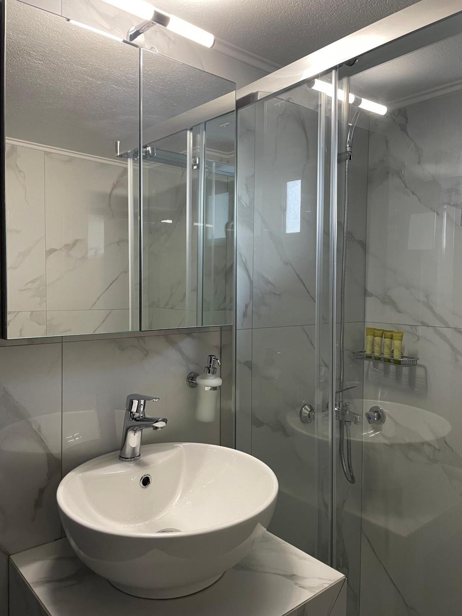 Dt Luxury Apartment Néa Péramos エクステリア 写真