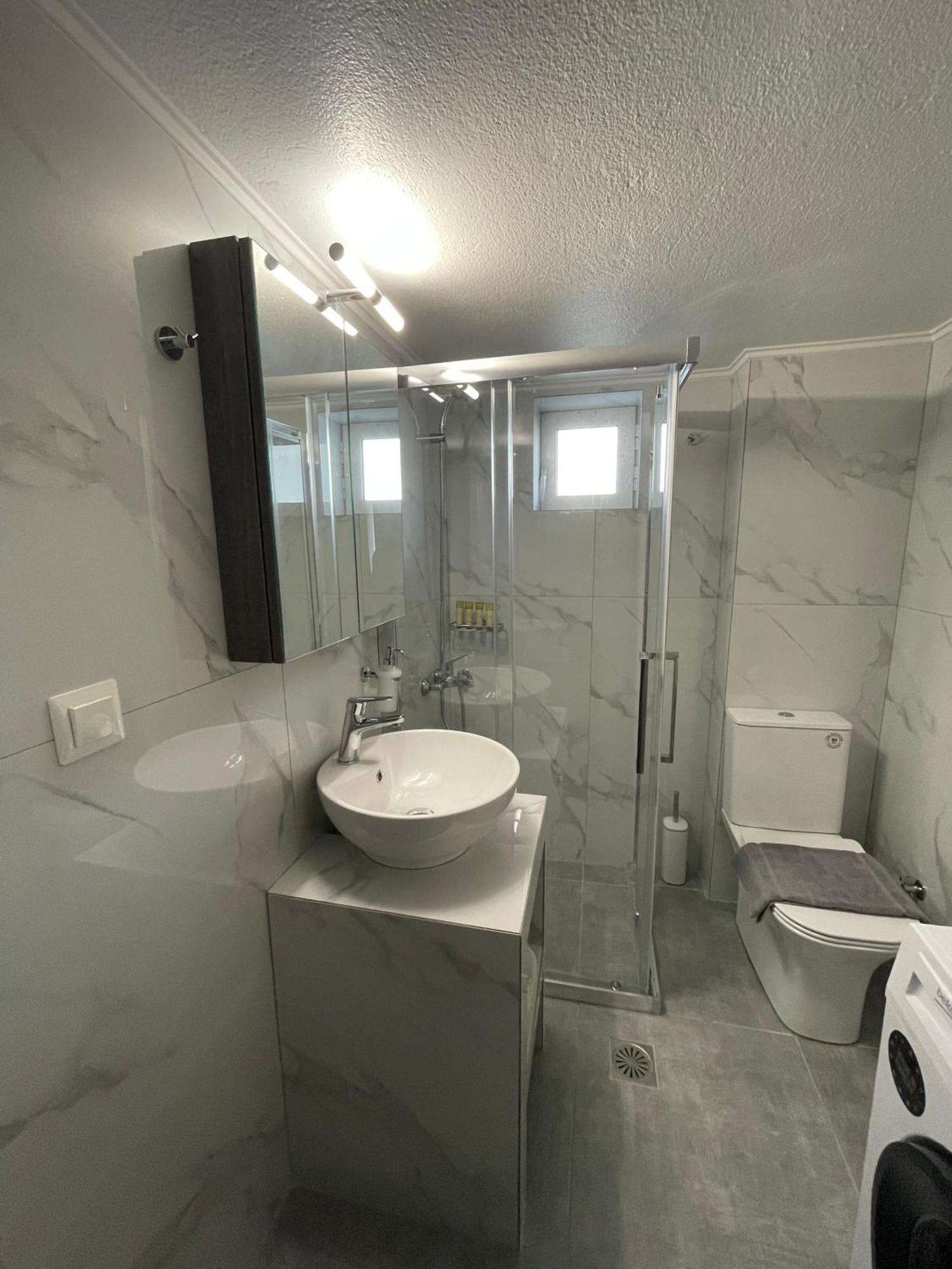 Dt Luxury Apartment Néa Péramos エクステリア 写真
