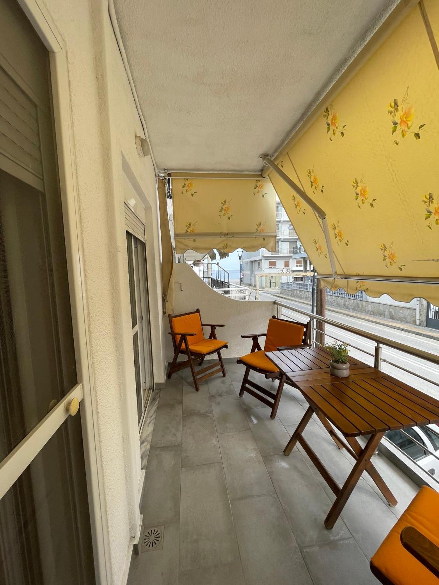 Dt Luxury Apartment Néa Péramos エクステリア 写真